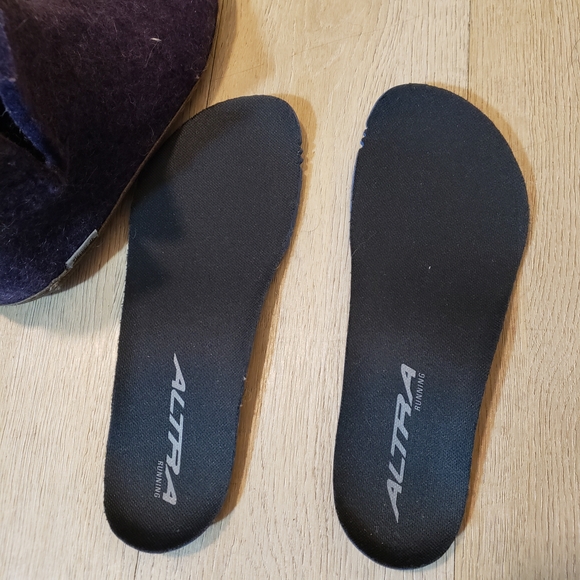 Women's Purple Wool Boots - Picture 7 of 9